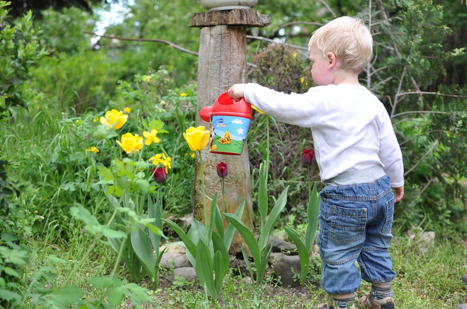 Winter forces everyone to stay indoors, meaning that kids can only play indoors. When summer comes, however, they can’t wait to go out to play. Gardening is one of the best ways for kids to have fun and be productive. Here are some 10 fun gardening activities for kids. #gardening #kids #kidsgarden #fun #development #parentingtip #nature #garden