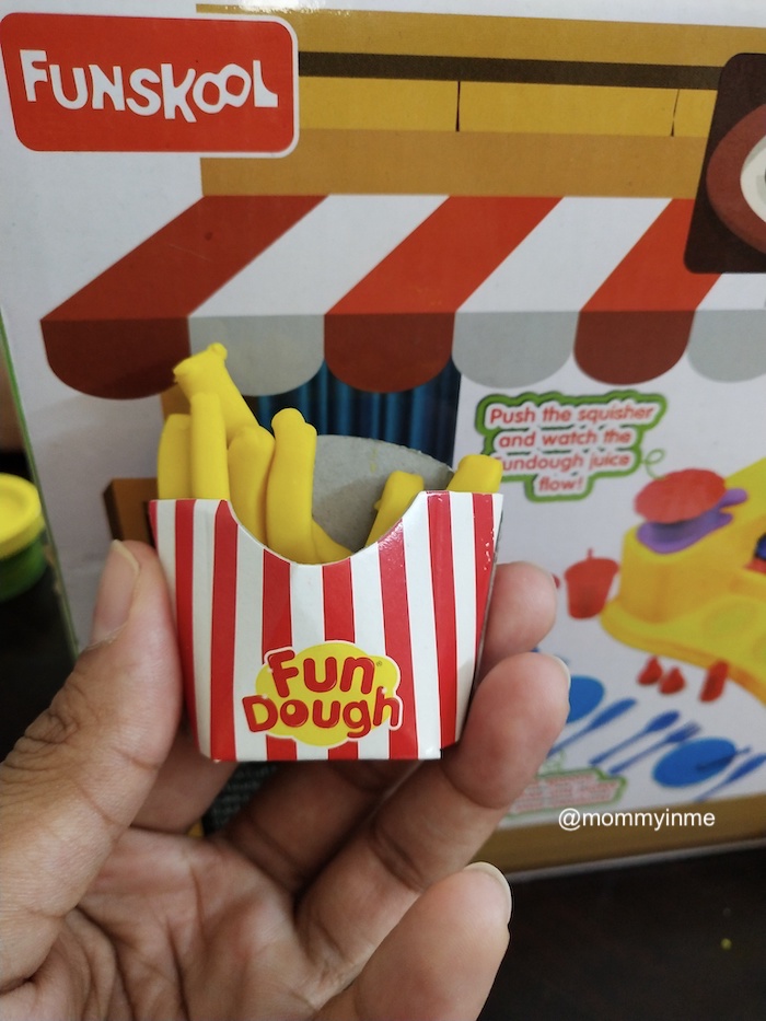 Dough is an ultimate fum for kids more than 3 years old. Playing with Playdough and Fundough not just ignites creativity but also helps in social, emotional, linguistic and fine motor developments. It helps kids build up a self confidence. Read about fundough from the house of best toy brand in India, FUnskool #funskool #fundough #playdough #dough #creativekids #raiingkids #play #motherhood