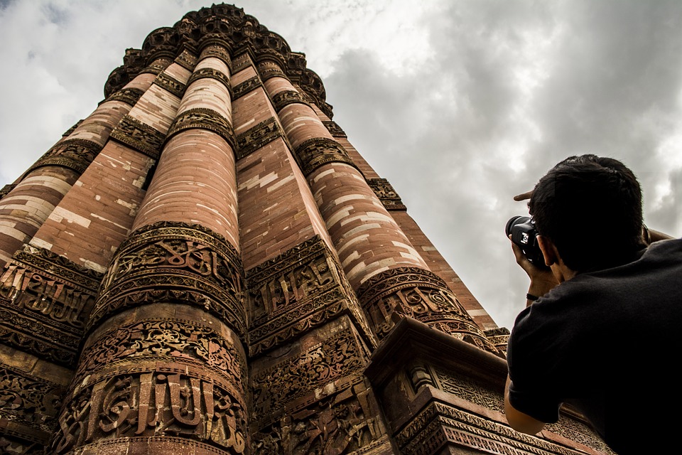 If you're in Delhi, a visit to Qutub Minar, India's tallest tower, is a must. Having a tilt of 25inches, this UNESCO WOrld heritage site is often compared with Leaning tower of Pisa. #Qutubminar #UNESCO #heritagesite #historicalsite #delhigram #sodelhi #touristplaces 
