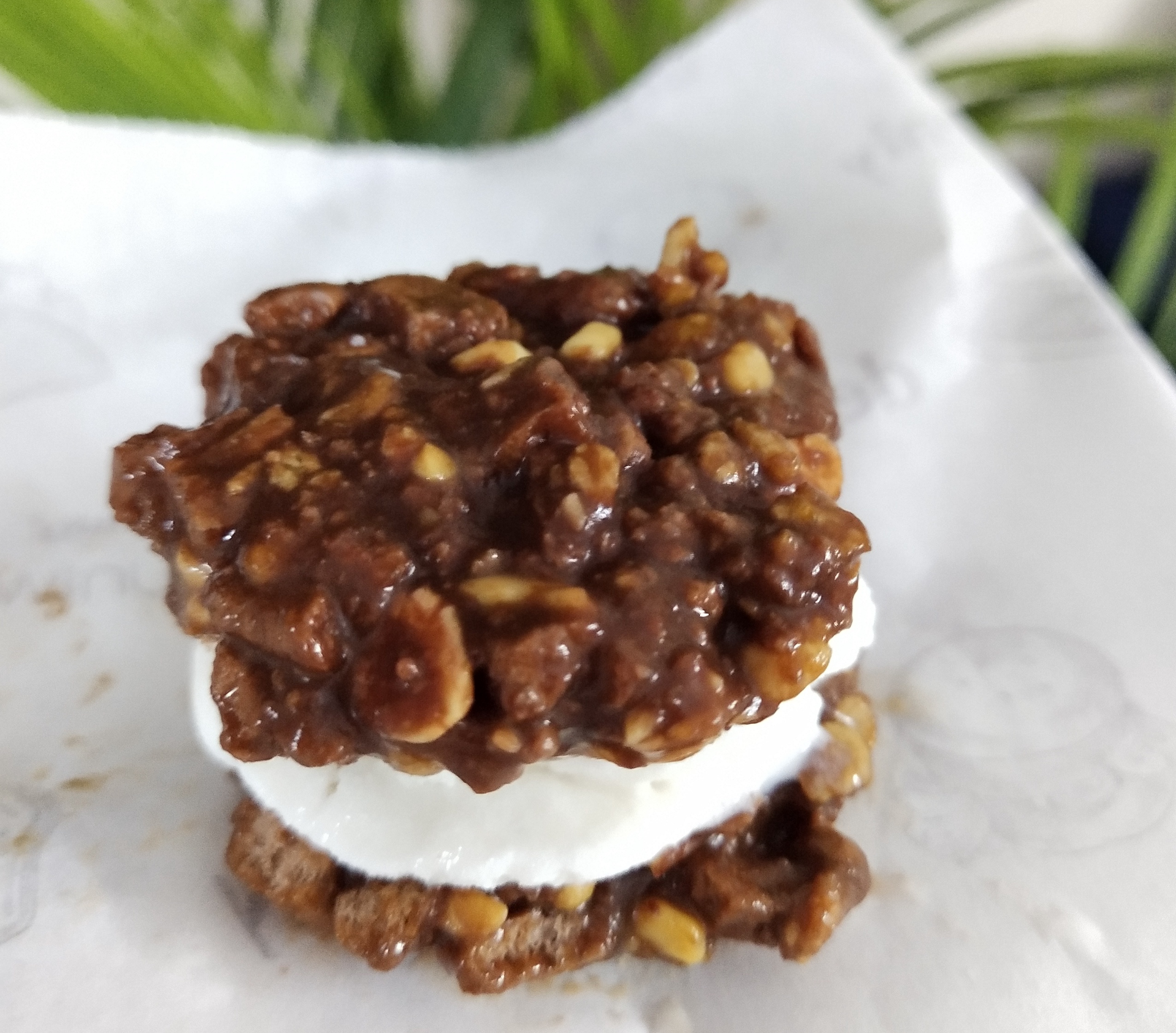 While we are all quarantined, lets utilize this #stayathome time and make some memories with kids. Sharing a No-Bake cookie with vanilla recipe for kids. #cookierecipe #cookie #bakingwithkids #nobakerecipe #nobake 