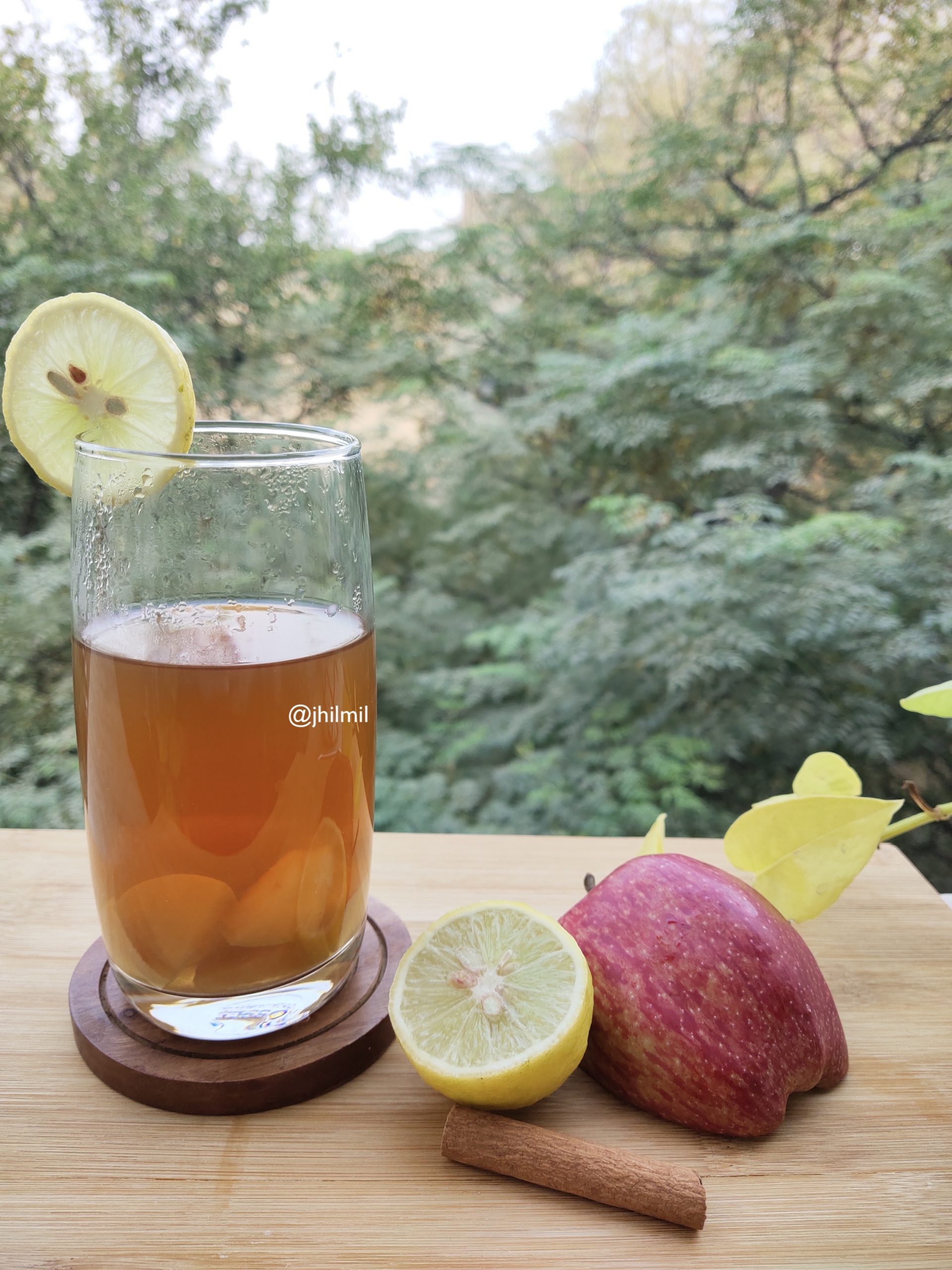 How to make Apple Cinnamon tea and does it helps in weight loss? Know more about detox drinks for a healthy lifestyle #weightloss #detoxtea #detoxdrinks #applecinnamontea #cinnamonforweightloss